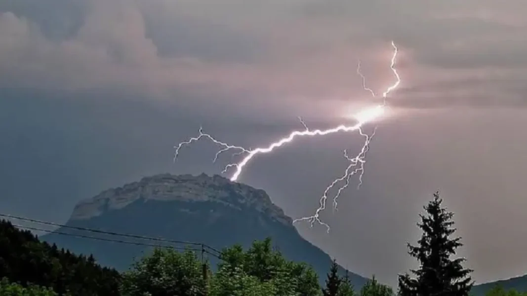 Allerta meteo in Italia con rischio di piogge e temporali