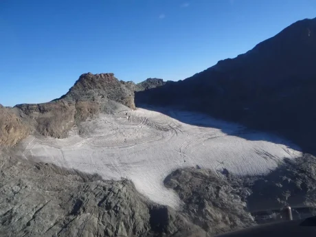 I ghiacciai del Piemonte in ritirata, nuovo segnale di allarme per il cambiamento climatico I ghiacciai del Piemonte in ritirata, nuovo segnale di allarme per il cambiamento climatico