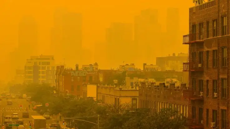 Fumo dagli incendi in Canada e Minnesota
