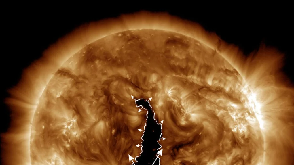 Macchia solare associata a un brillamento M2.5