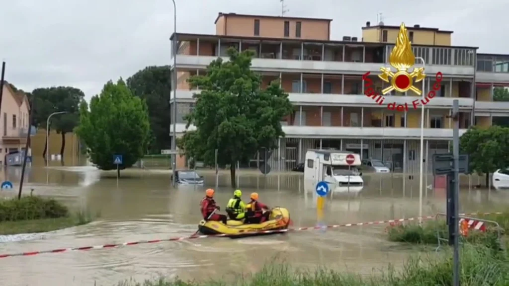 Raffiche di vento durante un temporale estivo tra Forlì-Cesena e Rimini