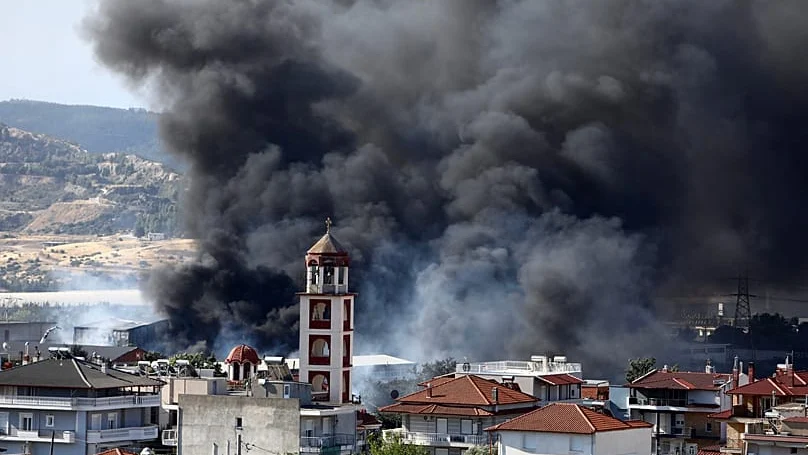 Emergenza incendi sulle isole greche