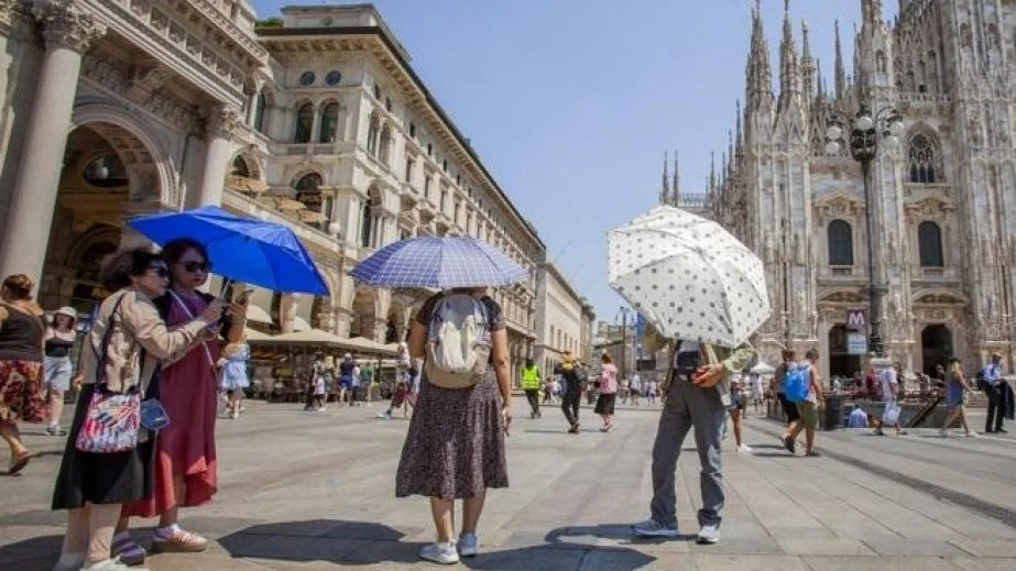 Termometro che indica temperature elevate durante il primo decennio di luglio 2026