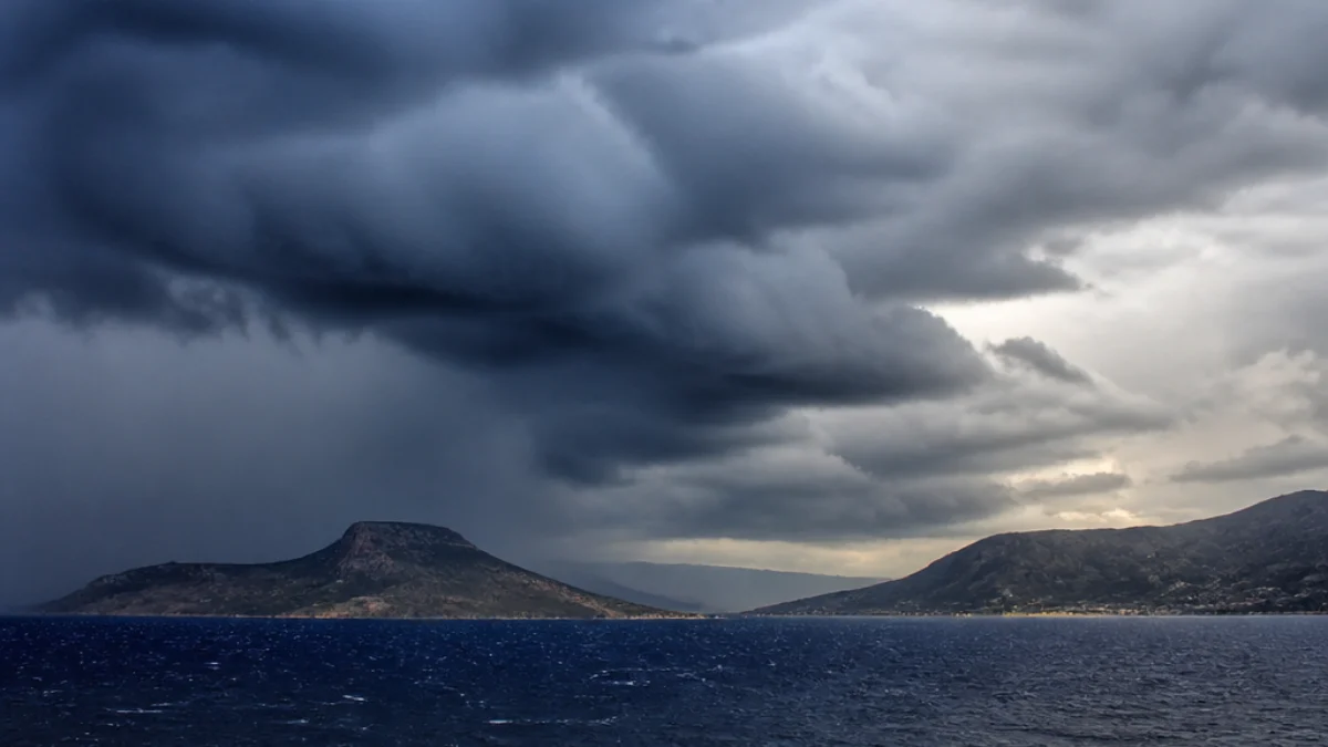 Temporali organizzati sul basso Tirreno tra Sicilia e Calabria