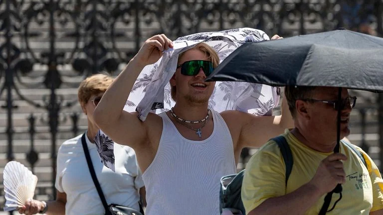 Domenica 2 agosto, caldo africano sull’Italia: fino a 40 gradi e notti tropicali