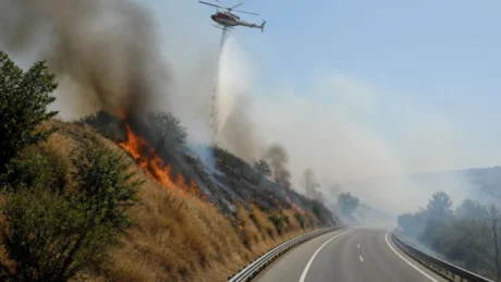 Incendio a Badesse sulla Siena-Firenze, fumo e chiusura dello svincolo nel primo pomeriggio di lunedì
