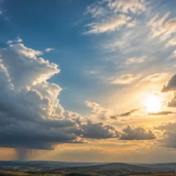 Nubi estive e schiarite sul cielo italiano prima di Ferragosto