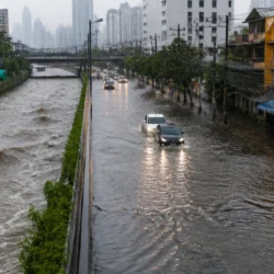 Bangkok allagata dopo quasi 300 mm di pioggia: dichiarata lo stato di calamità