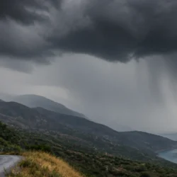 Calabria, mercoledì di temporali: allerta gialla estesa ai versanti ionici e tirrenici