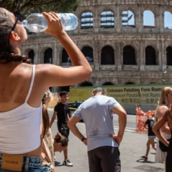 Caldo a Roma, 35 giorni di bollino rosso: in sofferenza i laghi Albano e Nemi