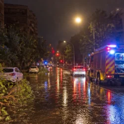 Strade allagate a Palermo durante il temporale