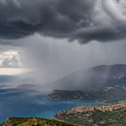 Temporali sulla Spagna mediterranea, piogge intense e disagi a Requena